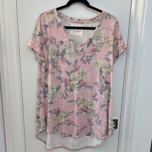Cupio Pink Floral V-Neck Short Sleeve Tee